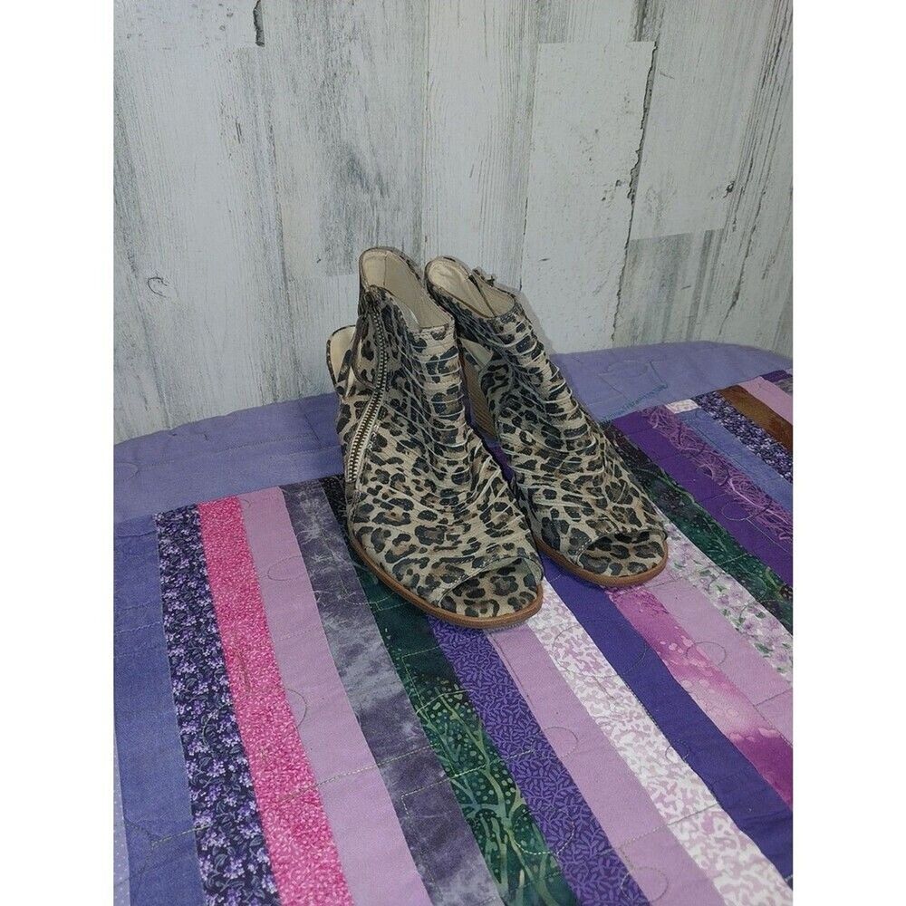 Women's Size 5 US 7.5 PAUL GREEN Cayanne Leopard Leather Peep Toe Sandals Heel
